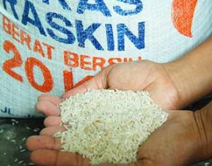 Pemkot Raih Penghargaan Penyaluran Beras Raskin Tingkat Provinsi
