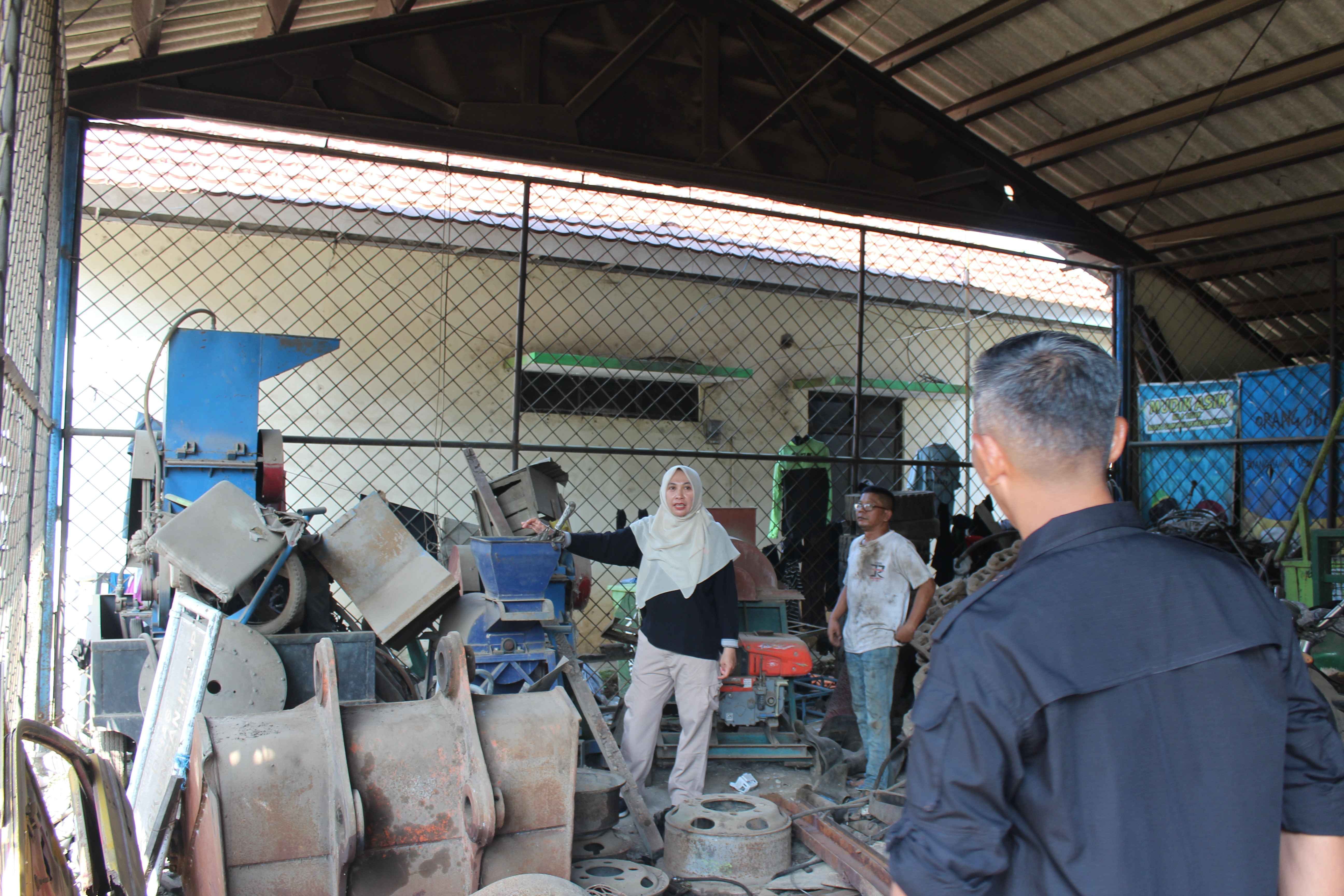 Optimalkan Kinerja Pusat Daur Ulang, Kepala DLH Kota Cirebon Tinjau UPT Pengelolaan Sampah dan Bersiap untuk Revitalisasi Aset
